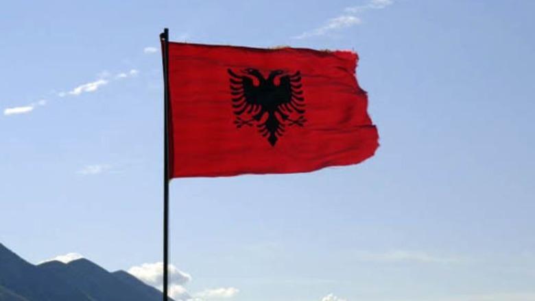 Spartak Ngjela: Shqiptaria është autoktone në trojet e saj, shqipja është gjuha e parë e Evropës