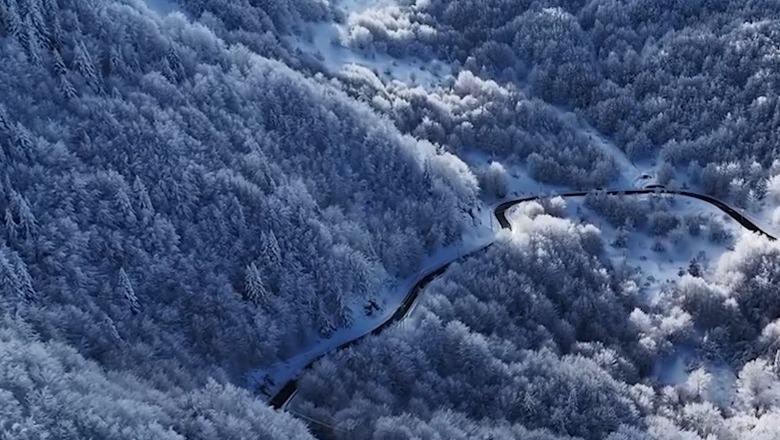 Si nga përrallat! Dimër ‘i bardhë’ në Dardhë të Korçës