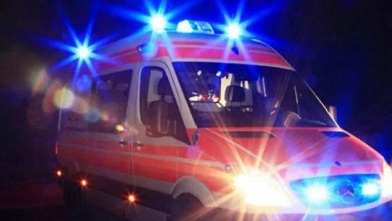 Kurbin/ Nën efektin e alkoolit, shoferi humb kontrollin e makinës dhe përplaset me barrierat anësore! Tre të plagosur