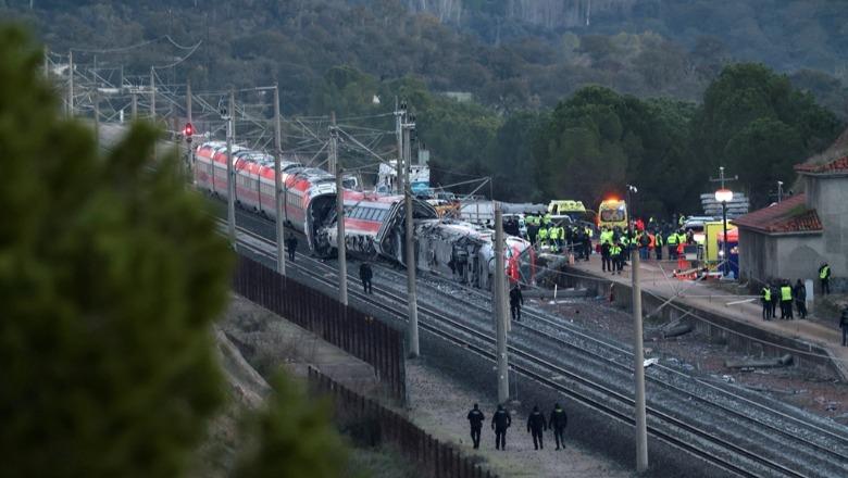 Përfundon evakuimi në njërin prej trenave në Spanjë, vijojnë përpjekjet e shpëtimit! Kompania Iryo publikon numrin e saktë të pasagjerëve të aksidentuar