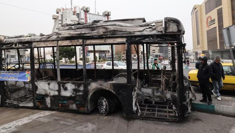 'Spitale të mbingarkuara', mjekë dhe dëshmitarë përshkruajnë gjendjen e rëndë pas protestave në Iran 