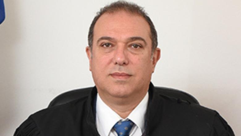 Maqedonia e Veriut/ 350 mijë euro të fshehura në murin e shtëpisë, Policia jep detaje në lidhje me operacionin në banesën e gjykatësit