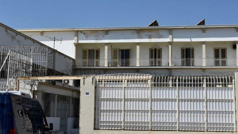 Vrasje në burgun e Koridallos në Greqi, i dënuari grek godet me thikë shqiptarin