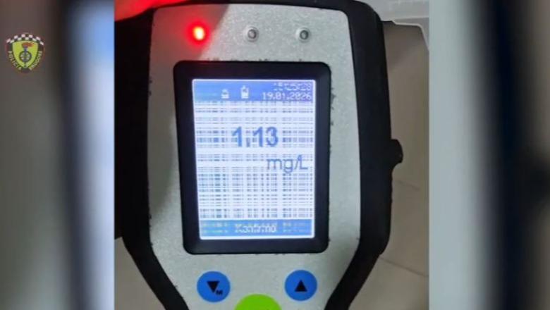 Dhanë para për të korruptuar policët, arrestohen 2 shoferë në Durrës! Në pranga edhe dy drejtues të tjerë mjetesh për drejtimin e makinës në gjendje të dehur