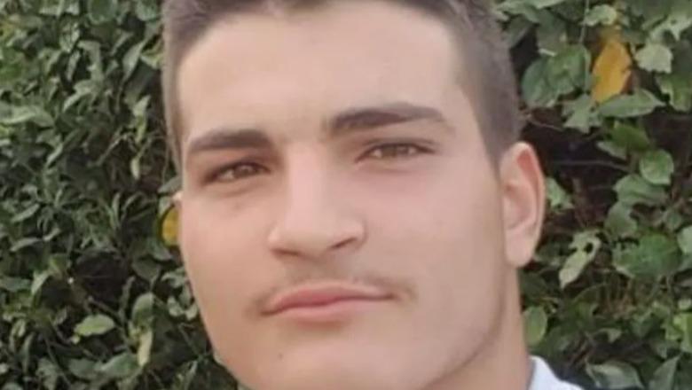 Në kërkim nga Mbretëria e Bashkuar për vrasjen e ish-snajperistit në vitin 2019, Armando Marku vetëdorëzohet në Policinë e Tiranës