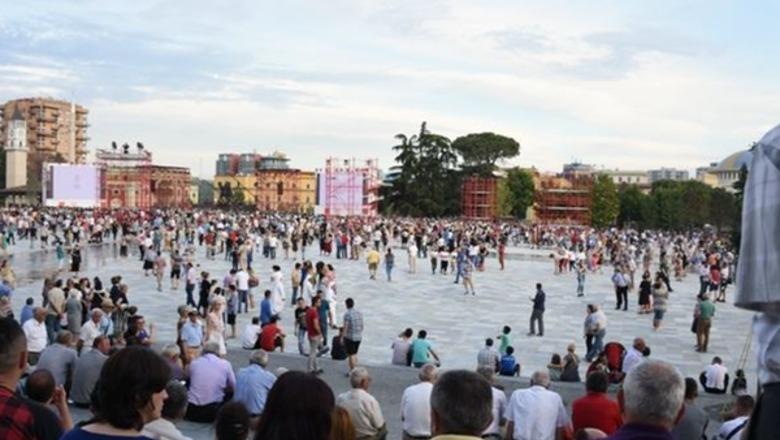 Belina Bedini: Përse të rinjtë nuk marrin pjesë në politikë?
