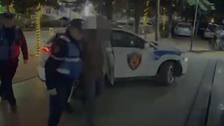 Goditet grupi kriminal që shiste armë zjarri, vihet në pranga 31-vjeçari! Më herët u arrestuan edhe dy persona të tjerë