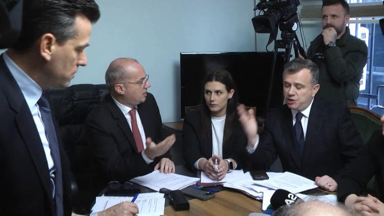 Debat mes Ballës dhe Igli Hasanit në Komisionin e Jashtëm: Taulant pusho tani, më lër të vazhdoj unë këtu (VIDEO)