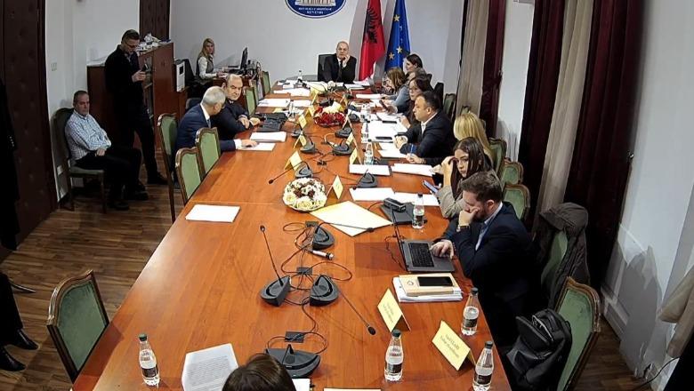 “Dokumenti ka marrë konfirmim nga Brukseli”, dekriminalizimi i shpifjes për gazetarët, Tabaku debat me Ballën: Qeveria, burimi kryesor i dhunës ndaj punonjësve të medias