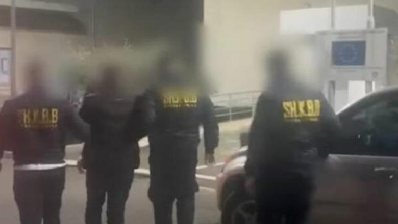 Shitja e drogës në paraburgimin e Elbasanit! Prokuroria kërkon burg për policin e burgjeve dhe dy bashkëpunëtorët e tij