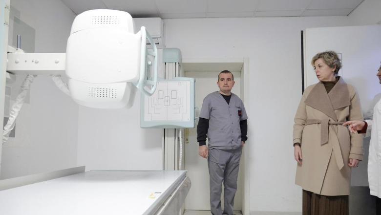 Ministrja Sala: Kemi gati protokollet e reja të onkologjisë, nisim punën për rritjen e kapaciteteve në 7 spitale rajonale