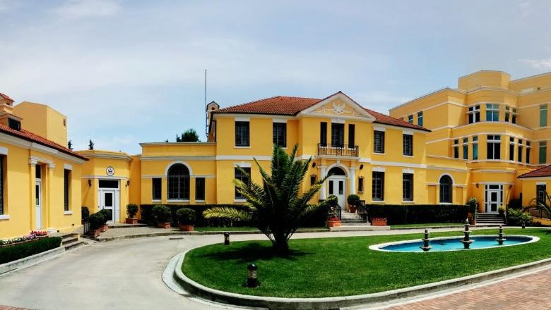 Partia Demokratike në protestë, Ambasada Amerikane u drejtohet qytetarëve të vet: Shmangni demonstratën dhe tregoni kujdes