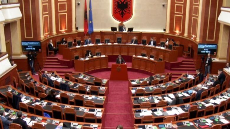 “Fermerët janë lënë me sytë nga qielli”- Bozdo në Kuvend: Aktet normative përdoren për shpenzime qeveritare, jo për kompensimin e dëmeve nga përmbytjet