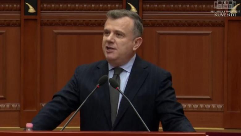 Akuzat për protestën/ Balla i kujton PD sulmin e 8 janarit: Krahu i Berishës me varre, leva e çekiç, Basha iu shpërndau me gazlotjsellës