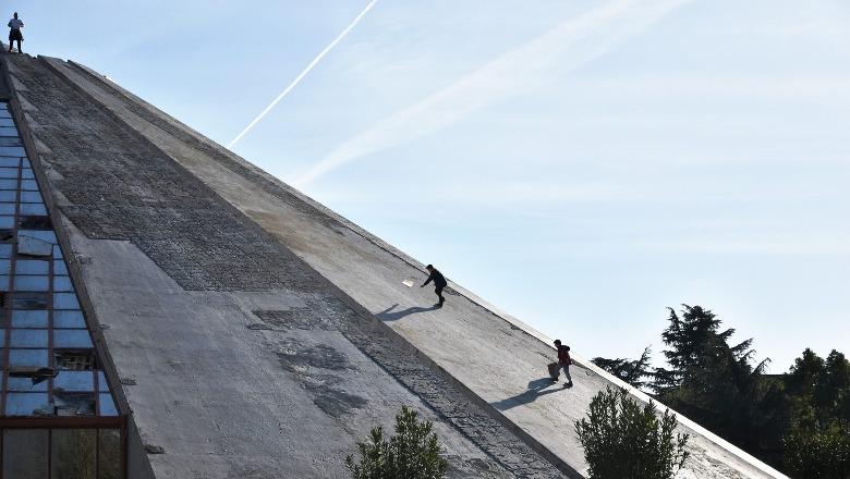 Gjeopolitika perëndimore dhe korrupsioni në Ballkan: Si përpjekjet e SHBA-së dhe BE-së për reformën në drejtësi nxitën centralizimin e pushtetit dhe dështuan drejtësinë