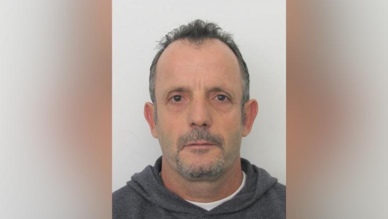 Vrau 9-vjeçarin në vitin 1997 në Gramsh, arrestohet në Greqi me qëllim ekstradimin 59-vjeçari! U hakmor për vrasjen e vëllait (EMRI)