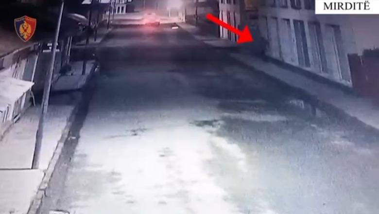 Tentoi të digjte një gomisteri pasi dogji dyqanin në Mirditë, policia arreston 52 vjeçarin!