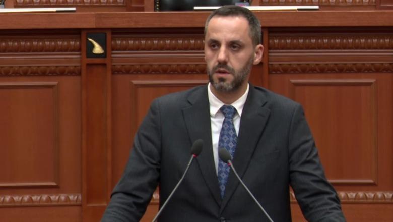 ‘Trajtimi çnjerëzor i Metës në paraburgim’, Lamallari i përgjigjet Blushit: Raporti i Avokatit të Popullit është i qartë, ish-presidenti trajtohet njësoj me të tjerët