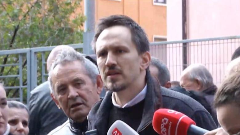 Kundër resortit të Ulajt, deputeti Muçi i bashkohet protestës së banorëve para SPAK: Kush është opozitar duhet të ishte këtu, mos të kërkojnë vetëm dorëheqjen e Ballukut