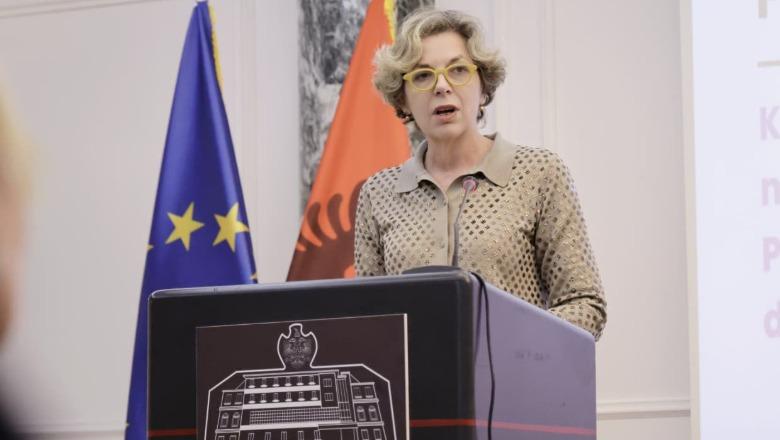 'Kanceri, sfidë e përbashkët e shoqërisë'! Ministrja Sala: Të avancojmë për transformimin në fushën e onkologjisë 