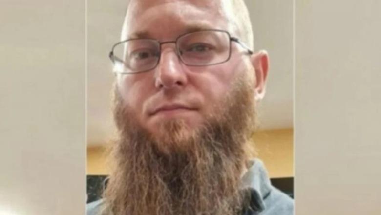 ‘E gjeta përgjuesin, por nuk e lëviza’/ Zbardhet dëshmia e dedektives private, kontrolloi shtëpinë e të shumëkërkuarit Erjon Llapushi