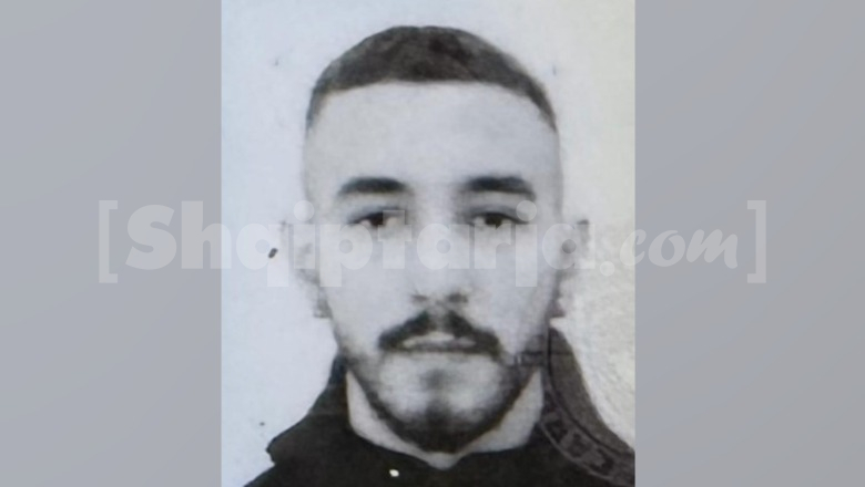 Trafik armësh nga Kosova në Shqipëri, del foto e 27-vjeçarit, hyri nga dogana e Morinës me 12 pistoleta! U ka shitur 2 copë dhe agjentëve të infiltruar