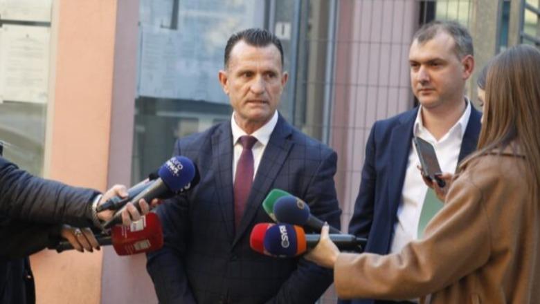 Dhunohet në Vlorë Kujtim Cakrani, avokatin i ish-presidentit Meta e godasin me derën e makinës në fytyrë! Përfundon në kirurgji