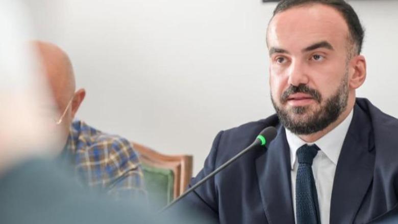 Konferenca e ministrit Jaupaj me gazetarë të përzgjedhur, Safe Journalists Albania: Cënon parimin e aksesit të barabartë në informacion, shmang llogaridhënien
