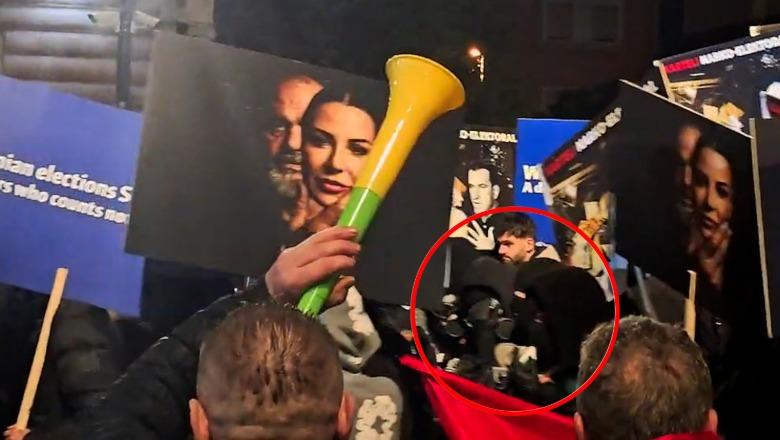 VIDEO/ Gati për të sulmuar Kryeministrinë me molotovë, ‘grupi i zjarrit’ i fshehur mes militantëve në protestën e Berishës 