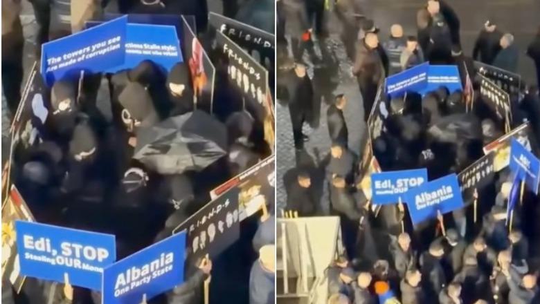 Kokë e këmbë në të zeza dhe të fshehur pas pankartave, Balla ndan videon nga protesta: PD duhet të distancohet nga këta kapuçzinj!