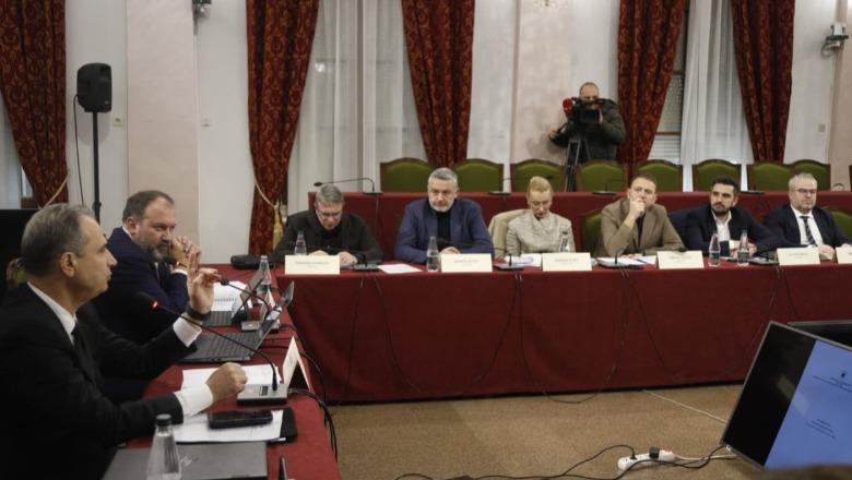 Rifillon puna për Reformën Territoriale, PD kthehet në komision 2 muaj pas bojkotit: Të dalim me një produkt konsensual