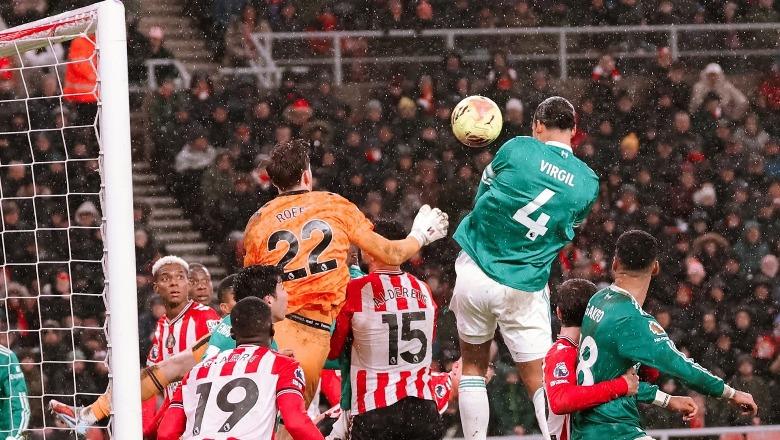 VIDEO/ Kapiteni van Dijk nderon Liverpoolin, të kuqtë fitojnë 0-1 kundër Sunderlandit