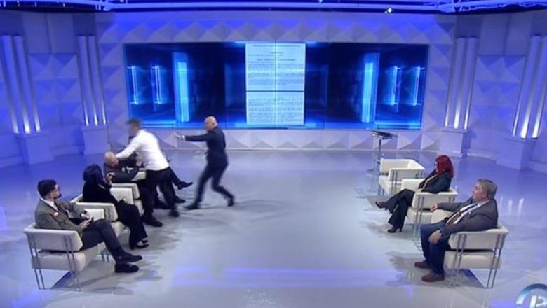 Plas grushti në studio, Berat Buzhala godet Albatros Rexhajn! Ndërhyn Blendi Fevziu