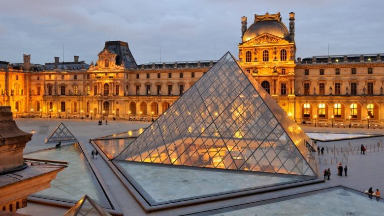 9 të arrestuar për mashtrimin 10 milionë eurosh me biletat e Luvrit, mes tyre edhe ‘arkitekti’ i skemës