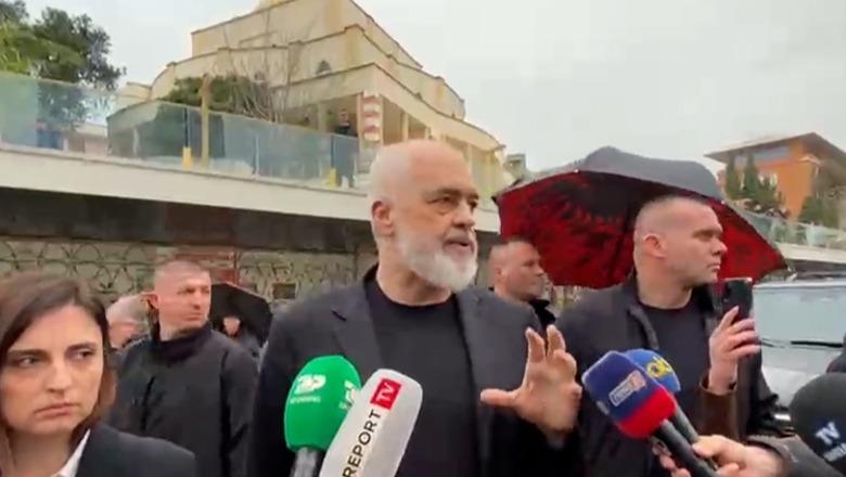 Projekti TID në Durrës/ Familjet që do të shpronësohen takim me Ramën, kryeministri: Do të rivlerësojmë banesat, diskutuam dhe çmimin e shtëpive (VIDEO)