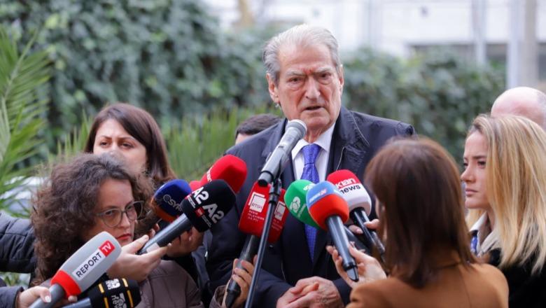 ‘Rama nuk ikën dot në SHBA’, Berisha ‘gëlltit’ akuzat: Do shkoje te Trump si hajdut, ‘biletën’ ia siguroi Shqipëria si anëtare në Bordin e Paqes