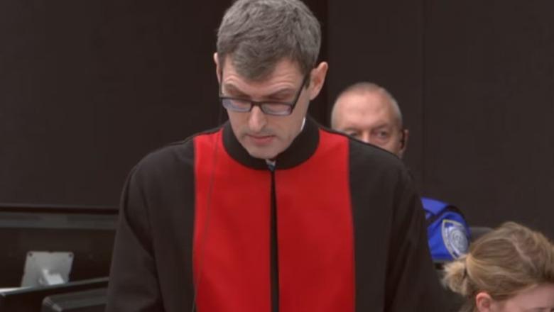 Mbrojtja e Krasniqit në Hagë: Prokuroria nuk gjeti lidhje mes rregulloreve të UÇK-së dhe krimeve në aktakuzë