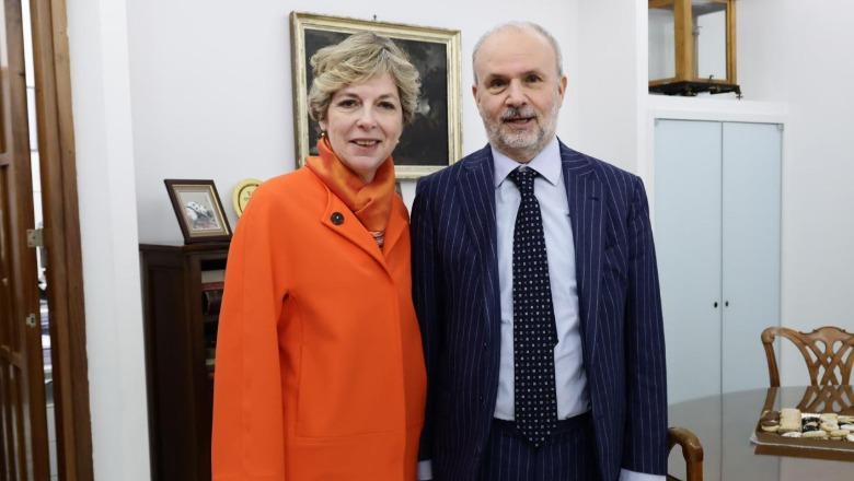 Marrëveshja Shqipëri-Itali për shëndetin publik, ministrja Sala:  Forcojmë kapacitetet laboratorike dhe epidemiologjike
