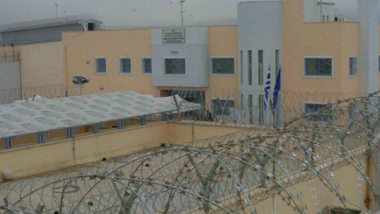 Vrasje me armë zjarri brenda burgut në Greqi, gjatë krimit në dhomë ndodhej edhe Alket Rizai! Misteri mbulon ngjarjen