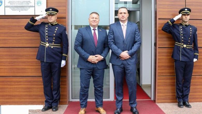 Policia e Shtetit uron atë të Kosovës për 18-vjetorin e Pavarësisë: Ditë që përfaqëson sakrificën e popullit drejt forcimit të shtetit dhe institucioneve demokratike