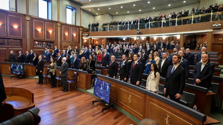 Kosova feston sot 18 vite pavarësi/ Kuvendi në seancë solemne! Osmani, Kurti e Begaj: Historia nuk mund të shkruhet pa 4 liderët e UÇK-së 