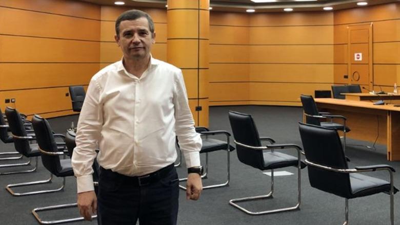 KPA lë në fuqi vendimin e KPK, ndihmësi ligjor i Gjykatës së Lartë shkarkohet nga sistemi i drejtësisë (EMRI)