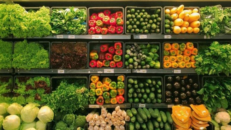 INSTAT: Përmbytjet përgjysmuan eksportet e zarzavateve në janar