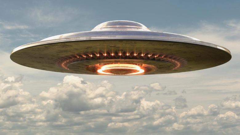 SHBA/ Trump urdhëron Pentagonin të bëjë publike dokumentet rreth jetës jashtëtokësore dhe objekteve fluturuese të paidentifikuara