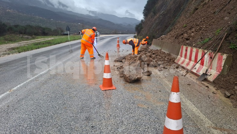 Moti i keq/ Inerte në aksin Tepelenë-Gjirokastër, rrëshqitja e dherave bllokon Buzin