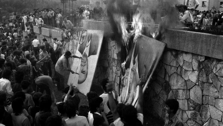 Pas vendosjes së bustit të Enver Hoxhës, forcat destruktive goditën me gurë dhe armë zjarri ato të rendit, raportet sekrete të 20 shkurtit ’91, për Tiranën e rrethet