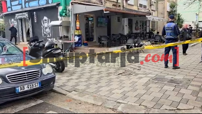 Tiranë/ I riu vritet me thikë gjatë sherrit në një lokal në rrugën 'Kongresi i Lushnjes' (EMRI)