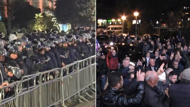 Pritet të nisë protesta e Berishës, policia nuk e ‘aprovoi' tubimin! Militantët mblidhen para Kryeministrisë