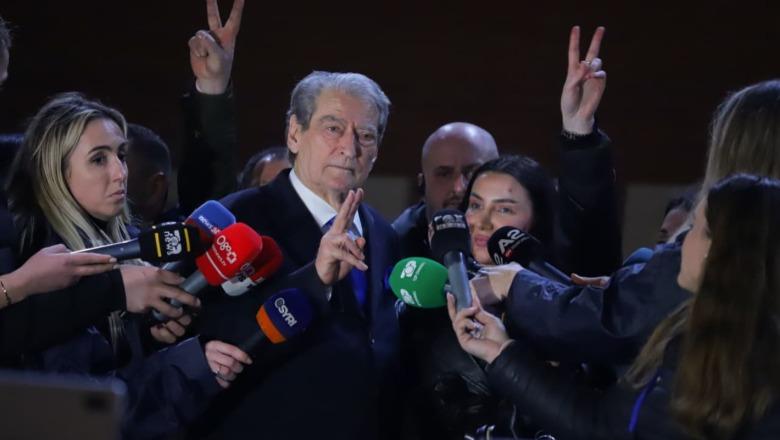 Berisha flet për protestë paqësore, por i quan militantët e vet ‘kryengritës të armatosur’