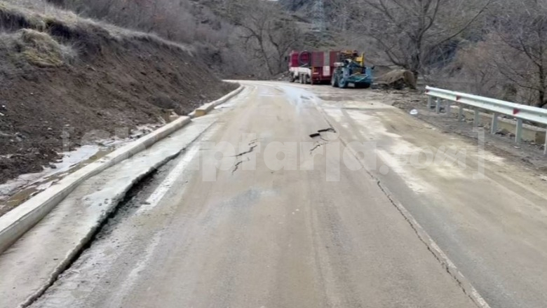 Rruga Maliq–Gramsh pëson plasaritje të thella, rrezik për drejtuesit e mjeteve që përshkojnë këtë aks